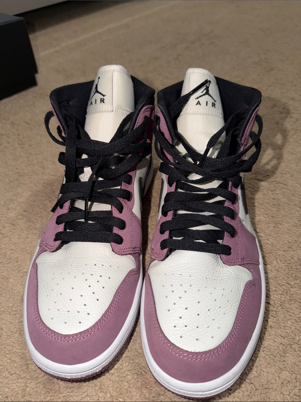 Women’s Air Jordan one mid SE